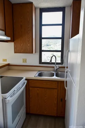 $1,700 | 2100 Date Street, Unit 1401, Honolulu, HI 96826