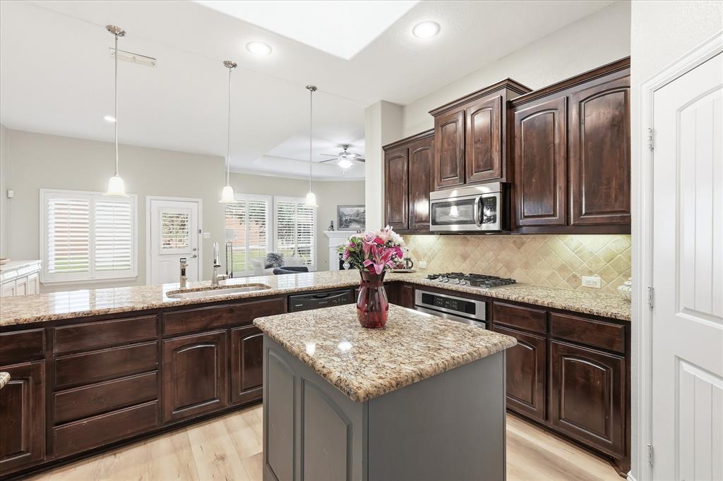10329 Roatan Trail Fort Worth, TX 76244 - Photo 10 of 25