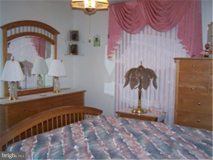 2711 Prescott Road Havertown, PA 19083 - Photo 13 of 25 Bedroom - Main