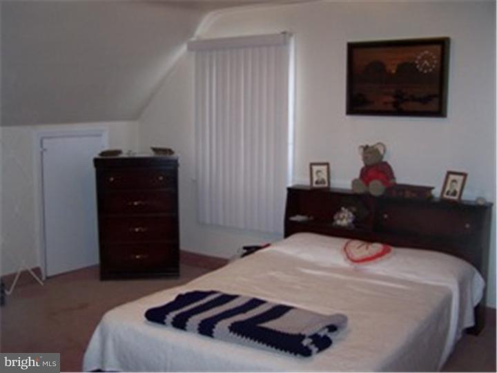 2711 Prescott Road Havertown, PA 19083 - Photo 16 of 25 Bedroom 3
