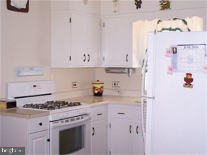 2711 Prescott Road Havertown, PA 19083 - Photo 7 of 25 Kitchen