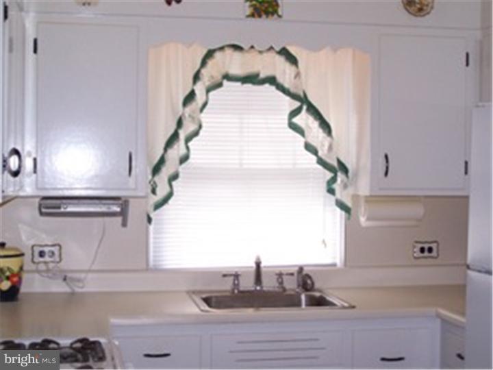 2711 Prescott Road Havertown, PA 19083 - Photo 8 of 25 Kitchen
