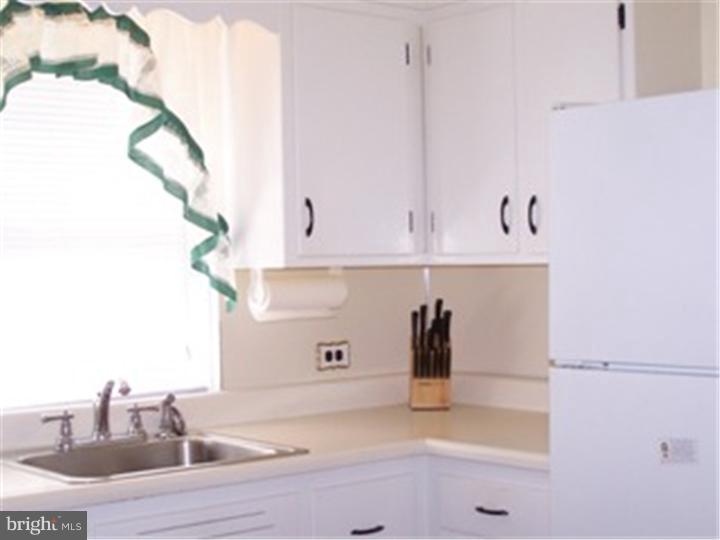 2711 Prescott Road Havertown, PA 19083 - Photo 9 of 25 Kitchen