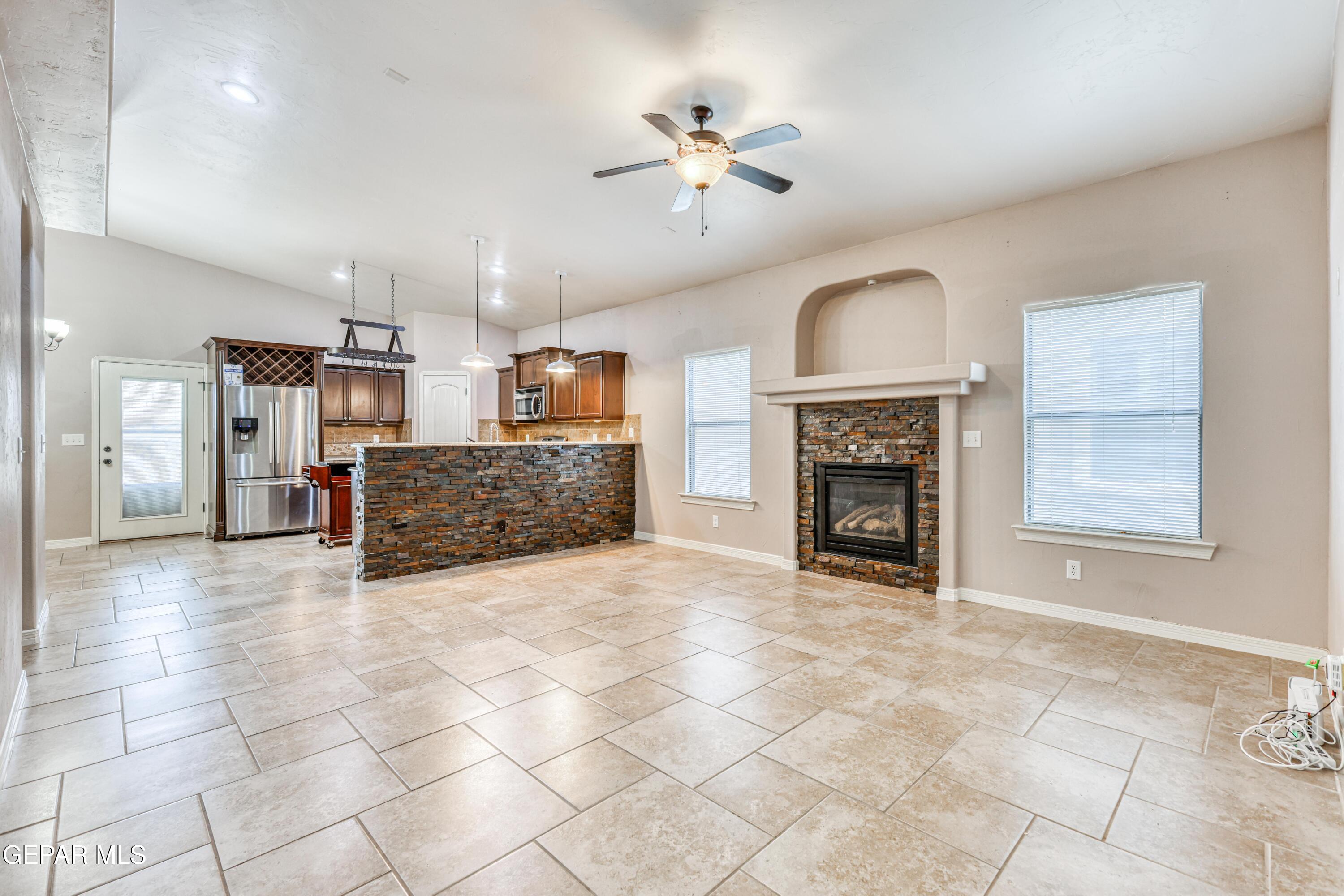 14209 Rattler Point Drive El Paso, TX 79938 - Photo 19 of 54 362A5498_HDR