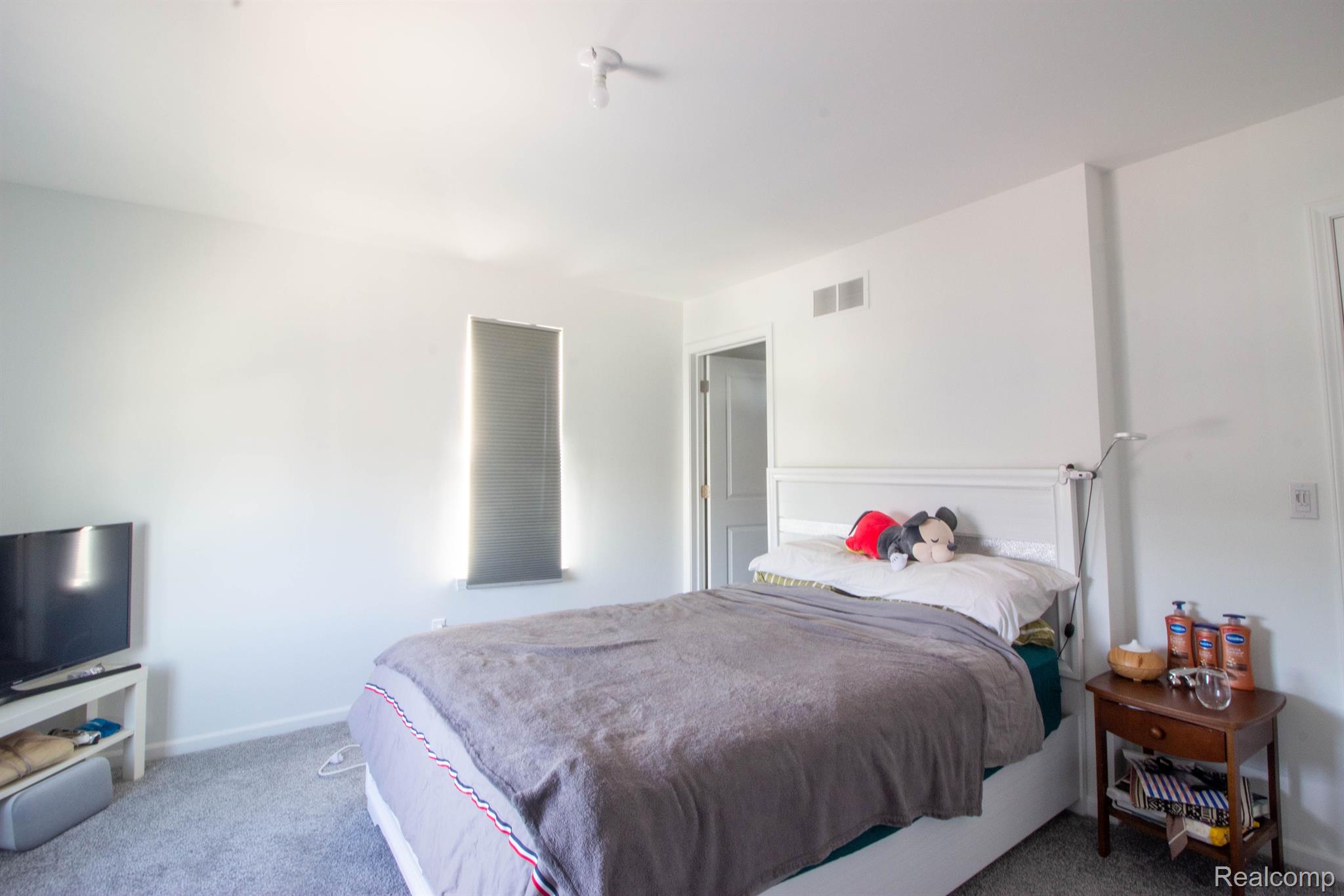 2500 Normandy Road, Unit 35 Royal Oak, MI 48073 - Photo 12 of 20 Gallery Image 12