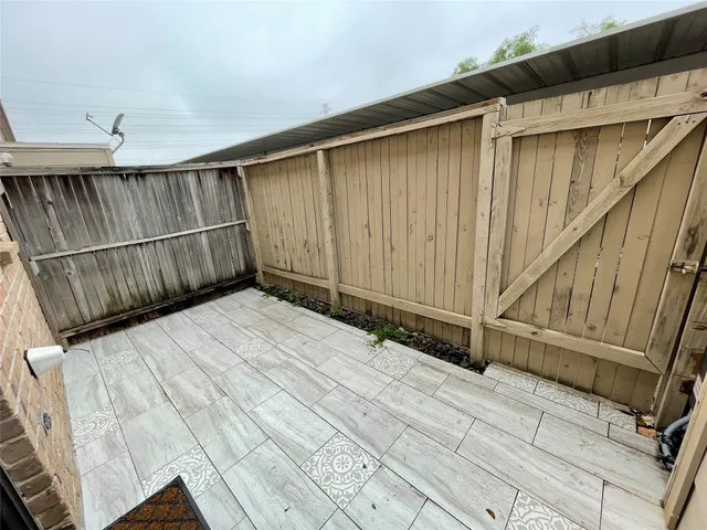 $1,685 | 2120 Wilcrest Drive, Unit 103, Houston, TX 77077