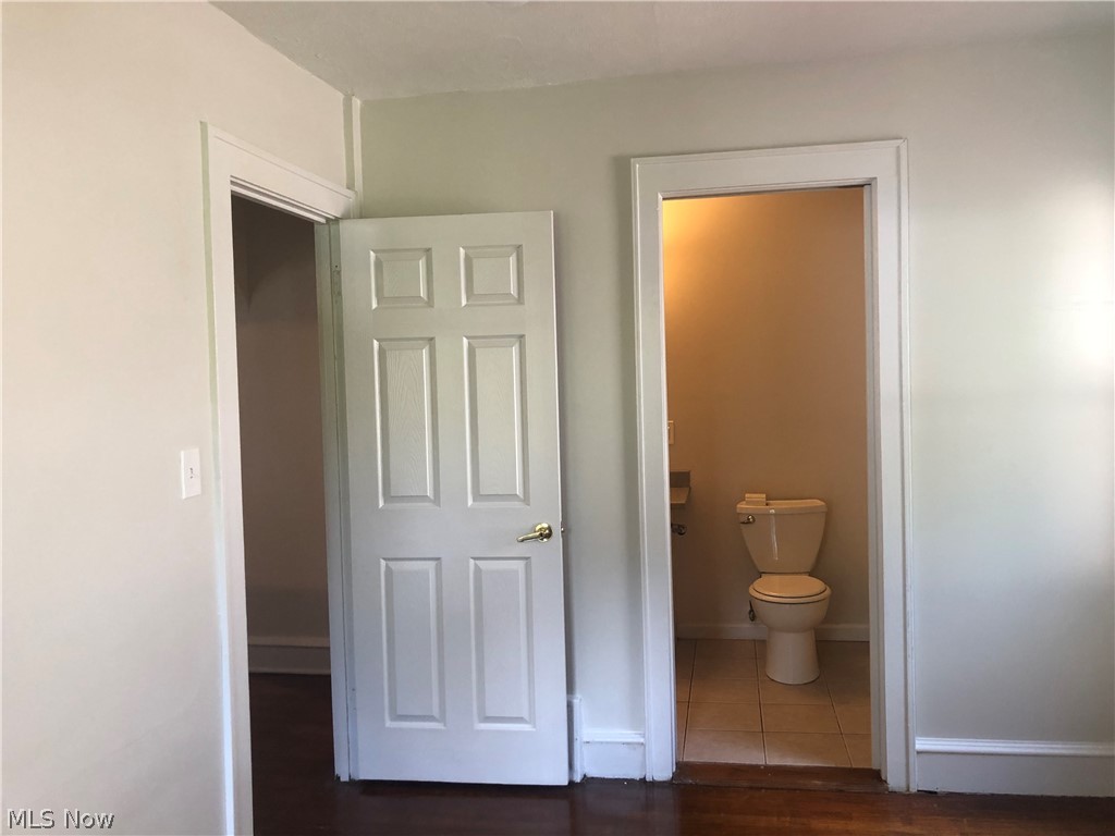 877 Roanoke Road Cleveland Heights, OH 44121 - Photo 11 of 17