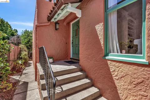 $1,395,000 | 844 Ramona Avenue, Albany, CA 94706