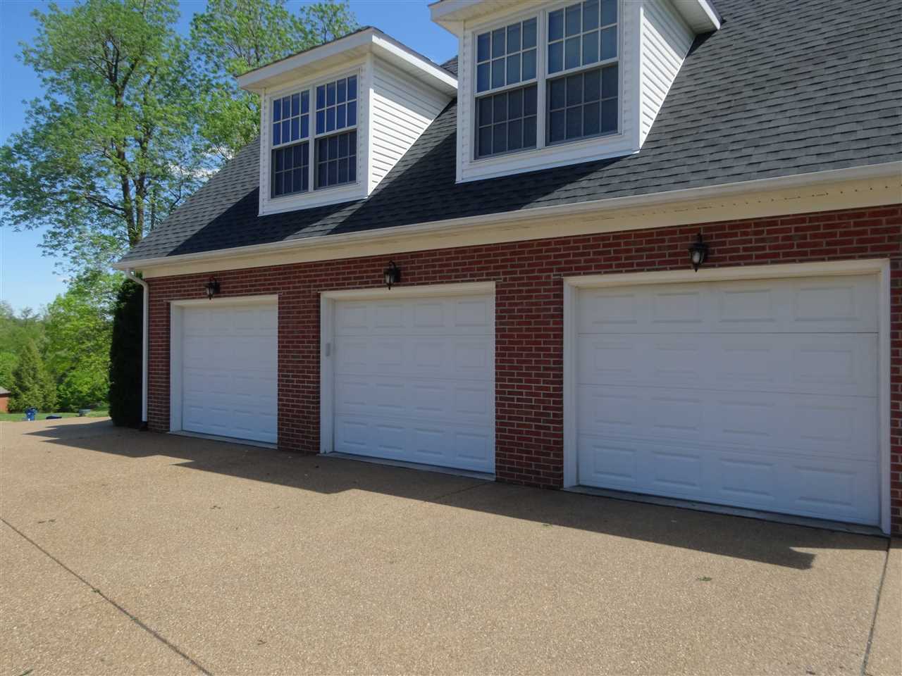 11630 Blue Grass Road Evansville, IN 47725 - Photo 3 of 31