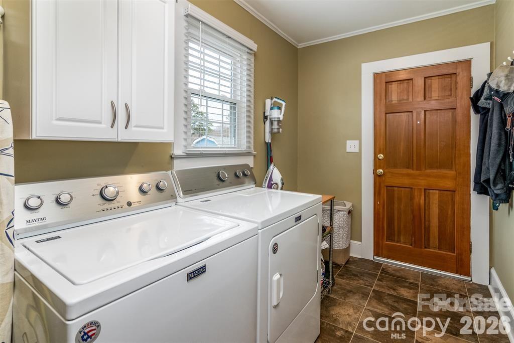 1004 Valley Street Kannapolis, NC 28081 - Photo 15 of 18 a utility room with dryer and washer