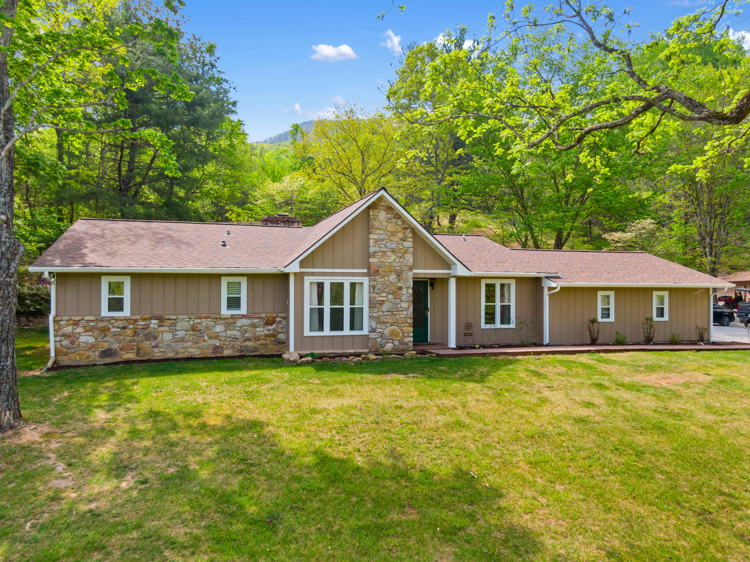 12639 Catawba Road Troutville, VA 24175 - Photo 2 of 94 27-12639-Catawba-Rd-Troutville