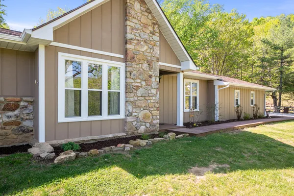 $579,900 | 12639 Catawba Road, Troutville, VA 24175