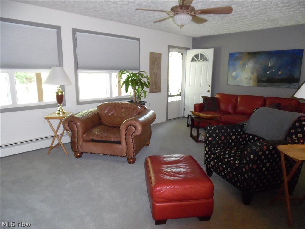 7710 Hayes Road Andover, OH 44003 - Photo 7 of 21 Living Room