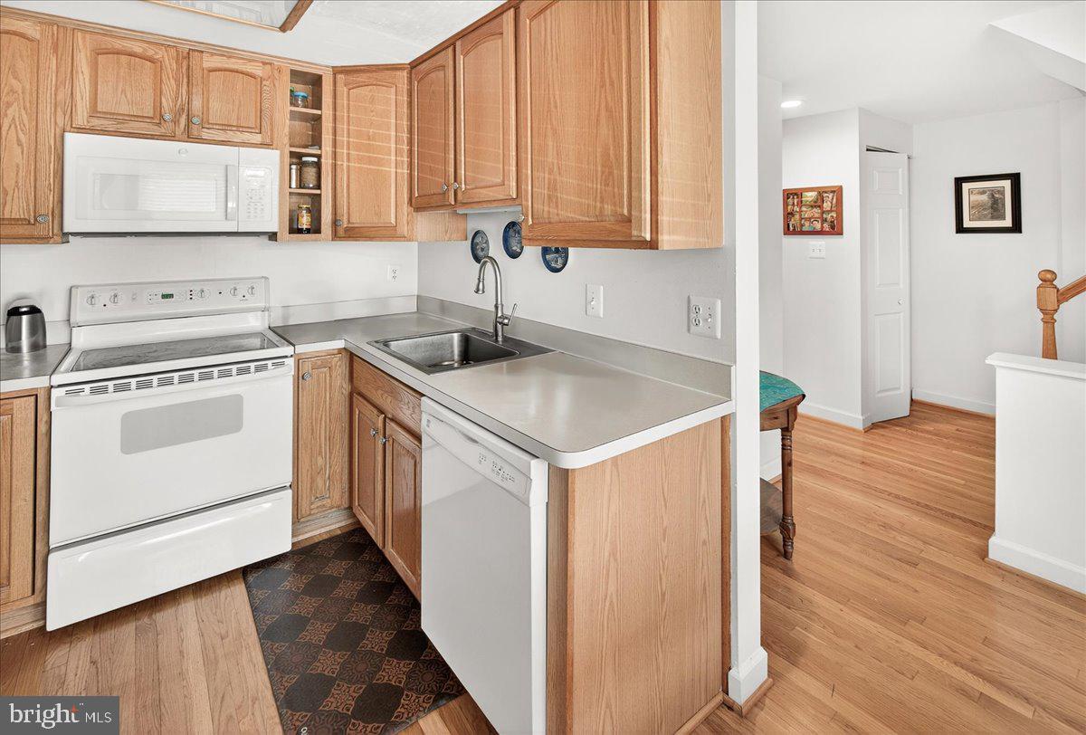 17500 Kohlhoss Road Poolesville, MD 20837 - Photo 16 of 53 Plenty of counter space