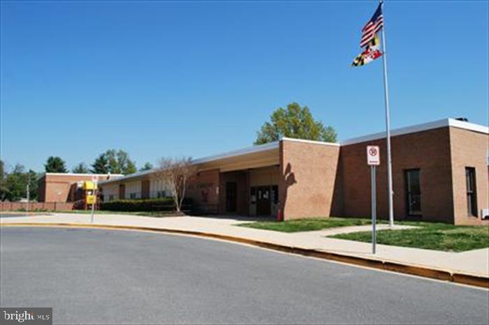17500 Kohlhoss Road Poolesville, MD 20837 - Photo 34 of 53 Top-rated Poolesville Elem. is right next door!