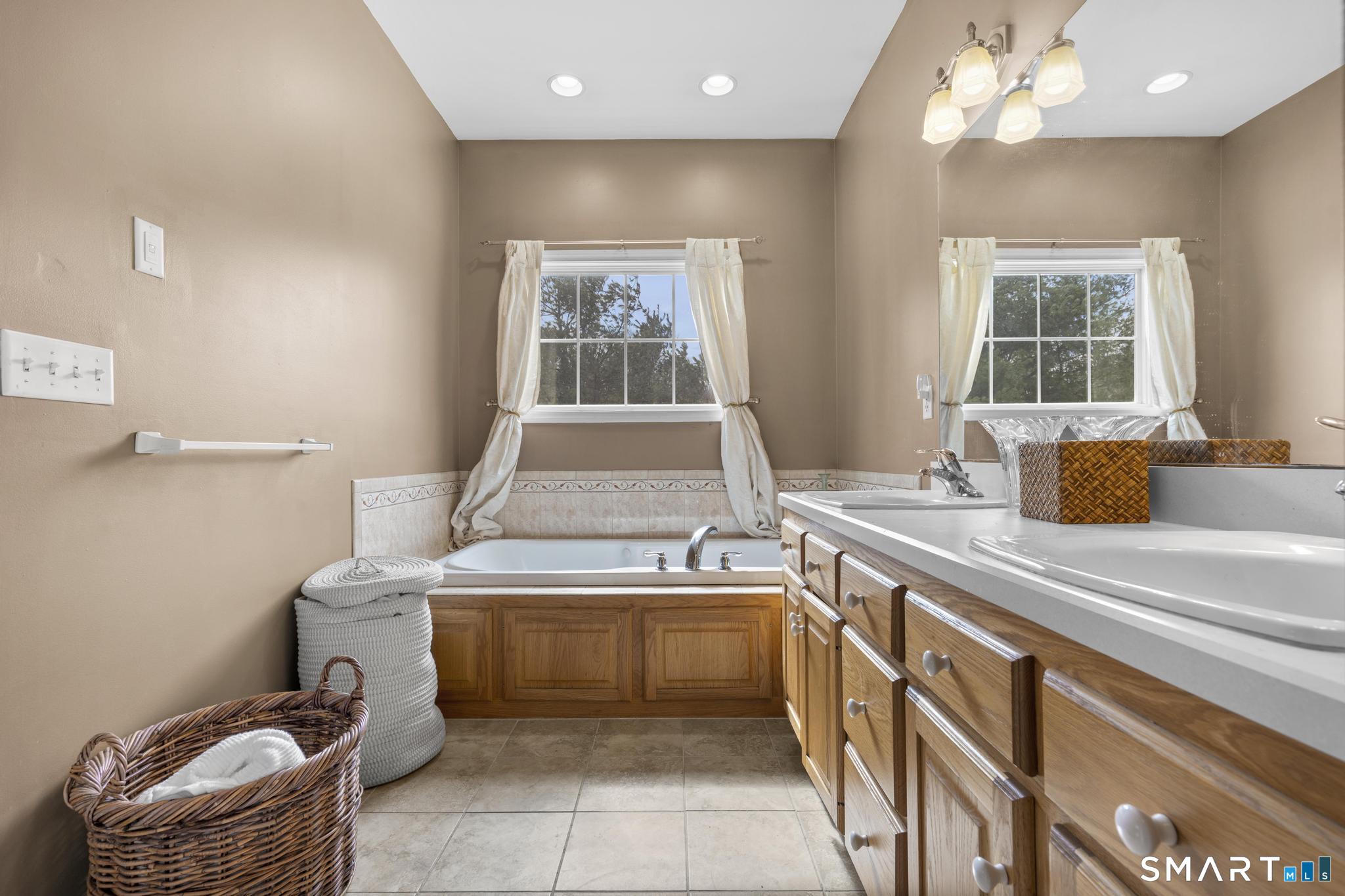 16 Larkey Road Oxford, CT 06478 - Photo 12 of 39