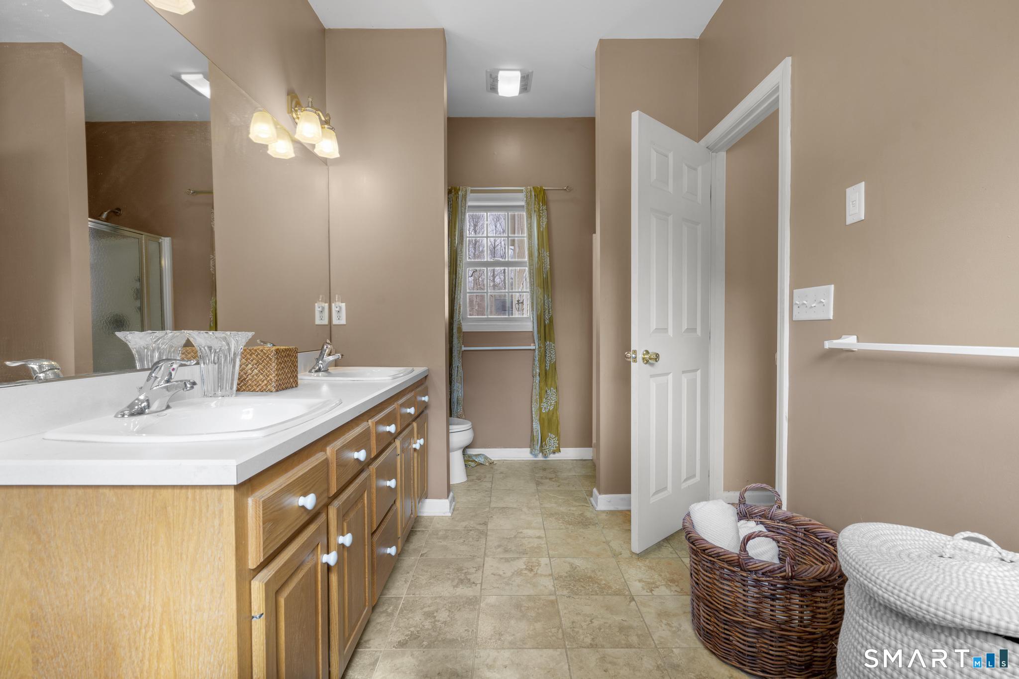 16 Larkey Road Oxford, CT 06478 - Photo 13 of 39