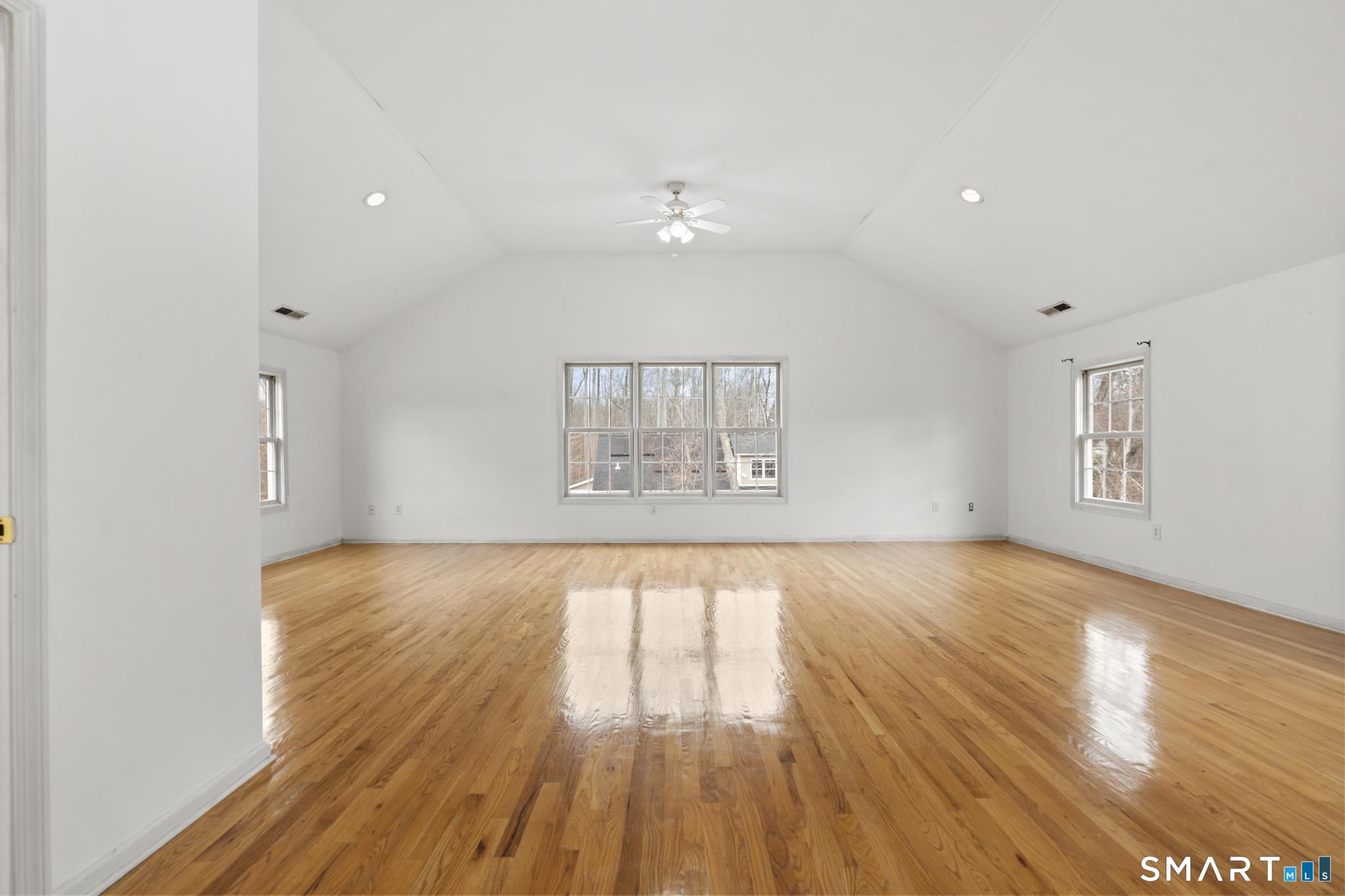 16 Larkey Road Oxford, CT 06478 - Photo 20 of 39