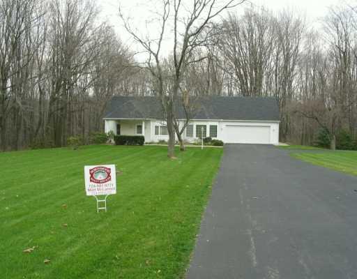 380 Robertson Road Hermitage, PA 16148 - Photo 1 of 1 Exterior Front.
