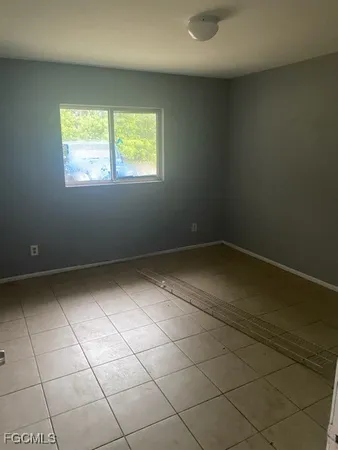 $1,200 | 2109 Eloise Circle, North Fort Myers, FL 33917