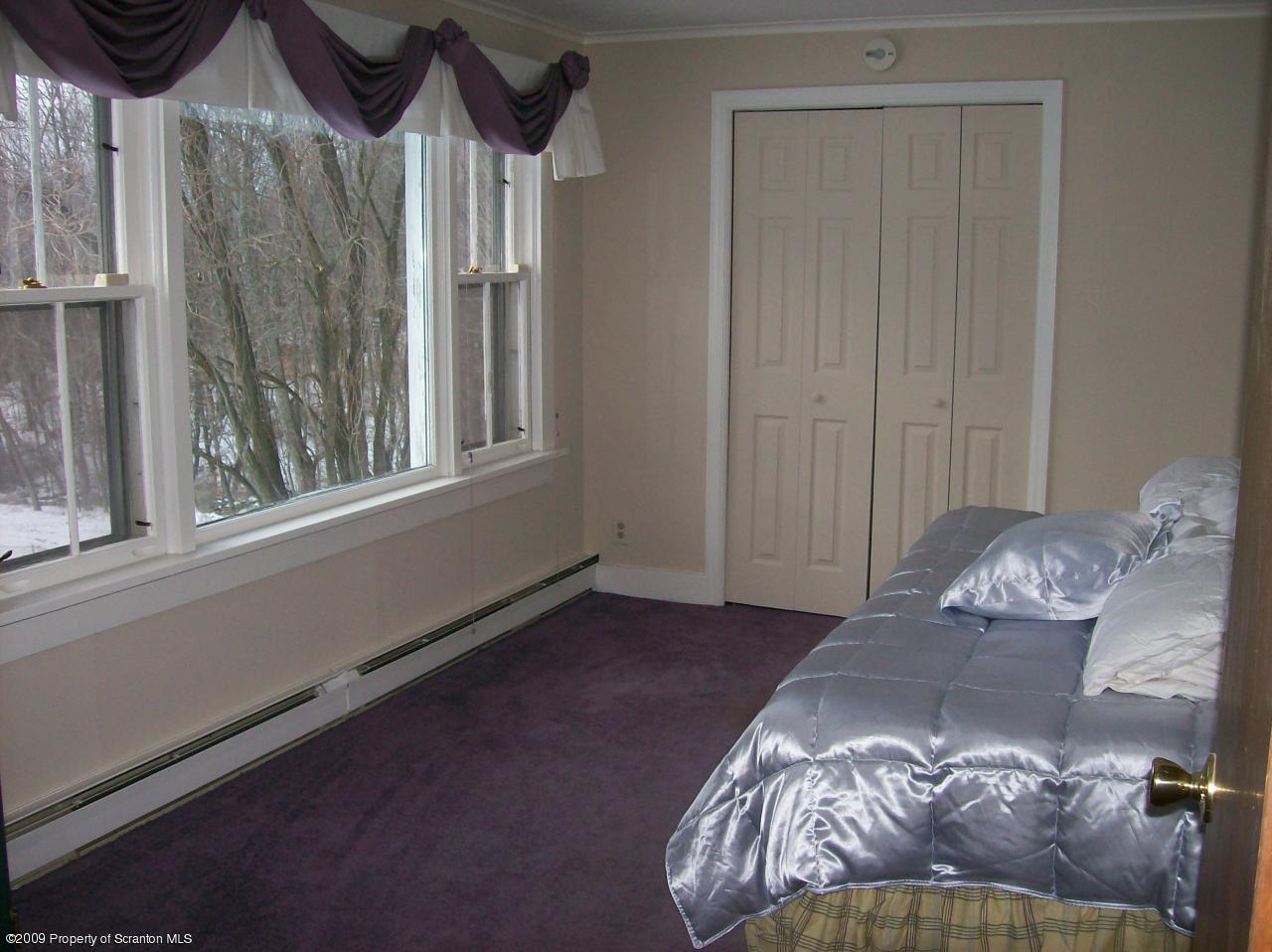 345 Stone Road Dalton, PA 18414 - Photo 17 of 26 Gallery Image 17