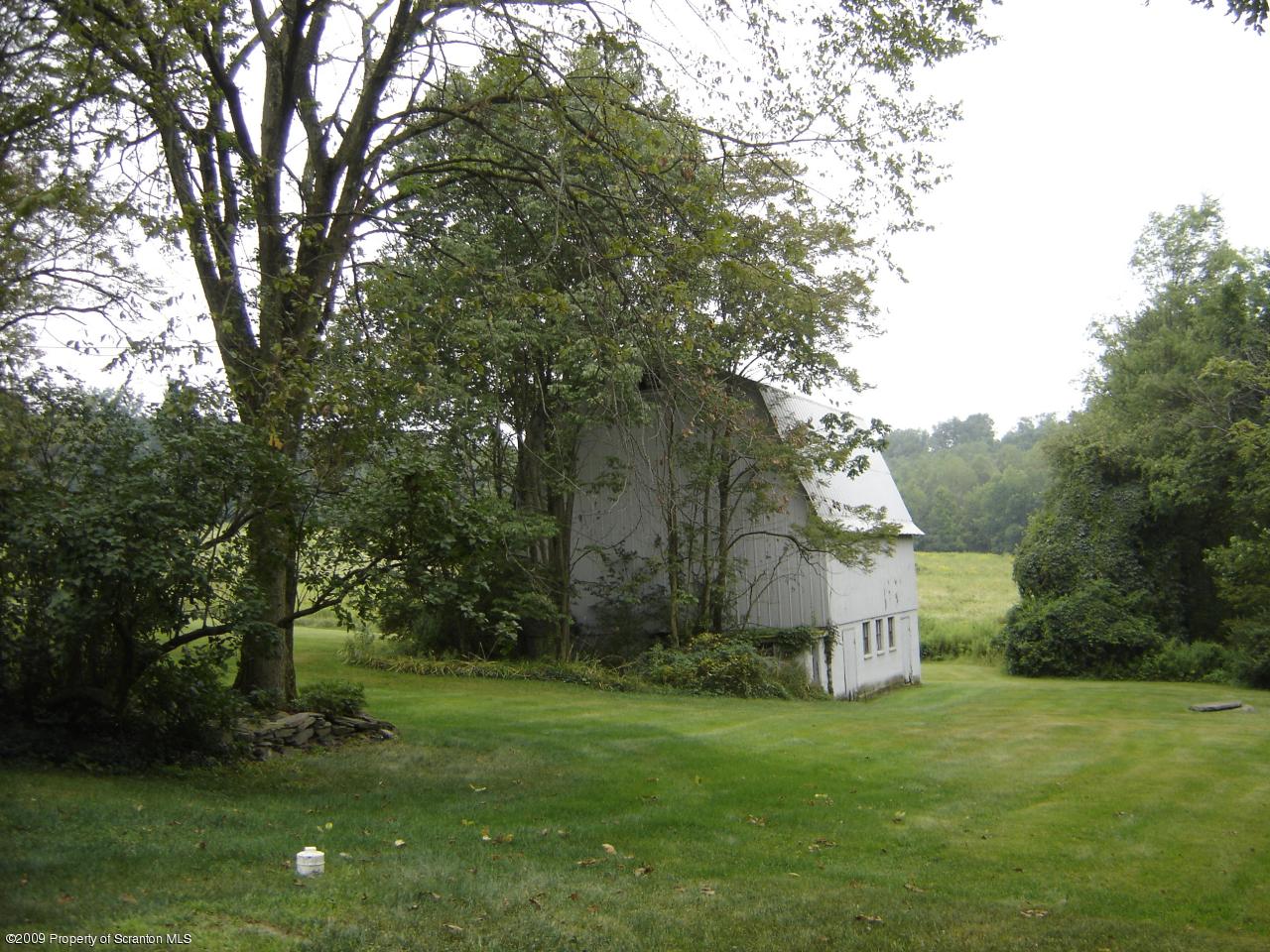345 Stone Road Dalton, PA 18414 - Photo 8 of 26 Gallery Image 8