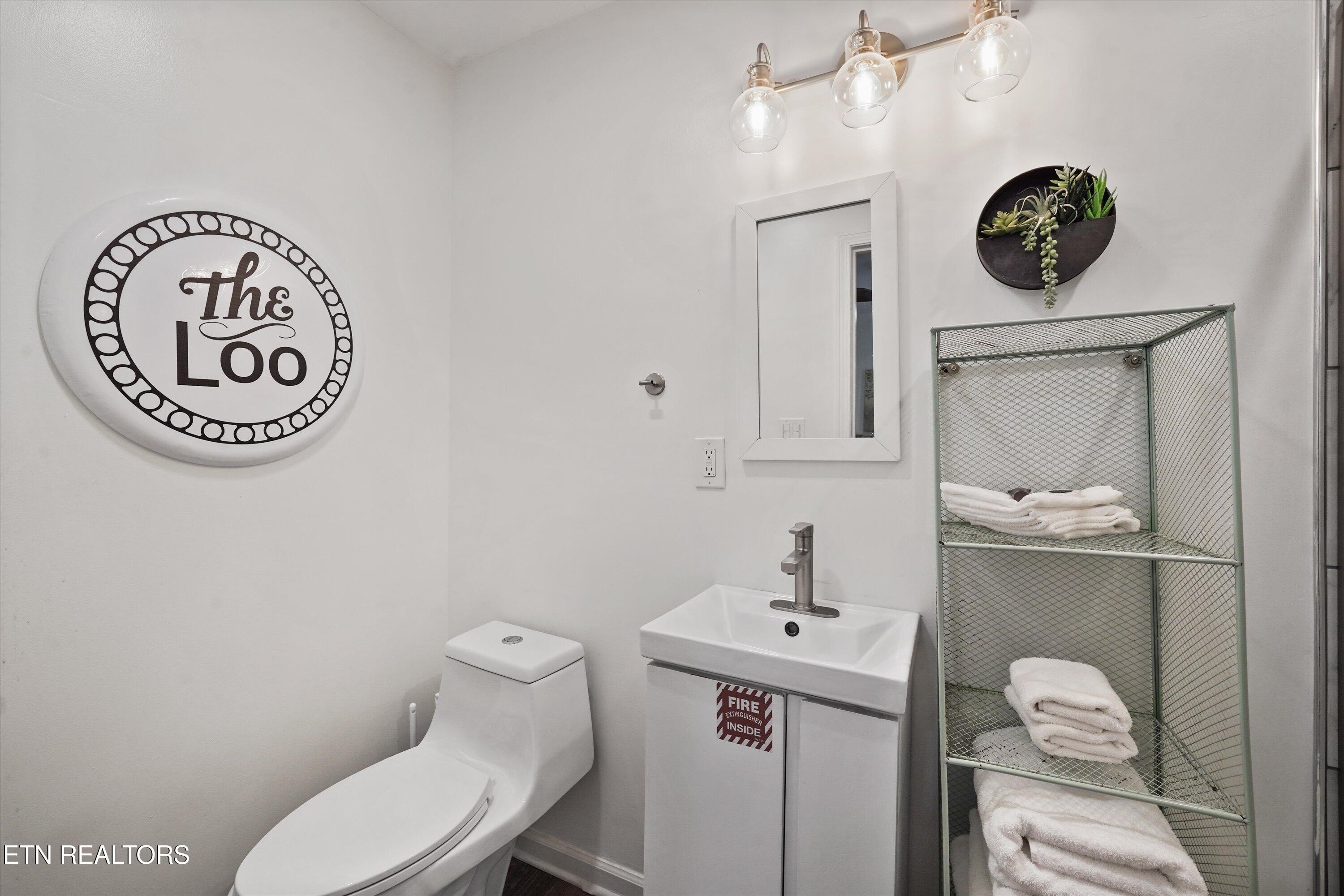 1809 Red Bone Way Sevierville, TN 37876 - Photo 13 of 20 Full Bath