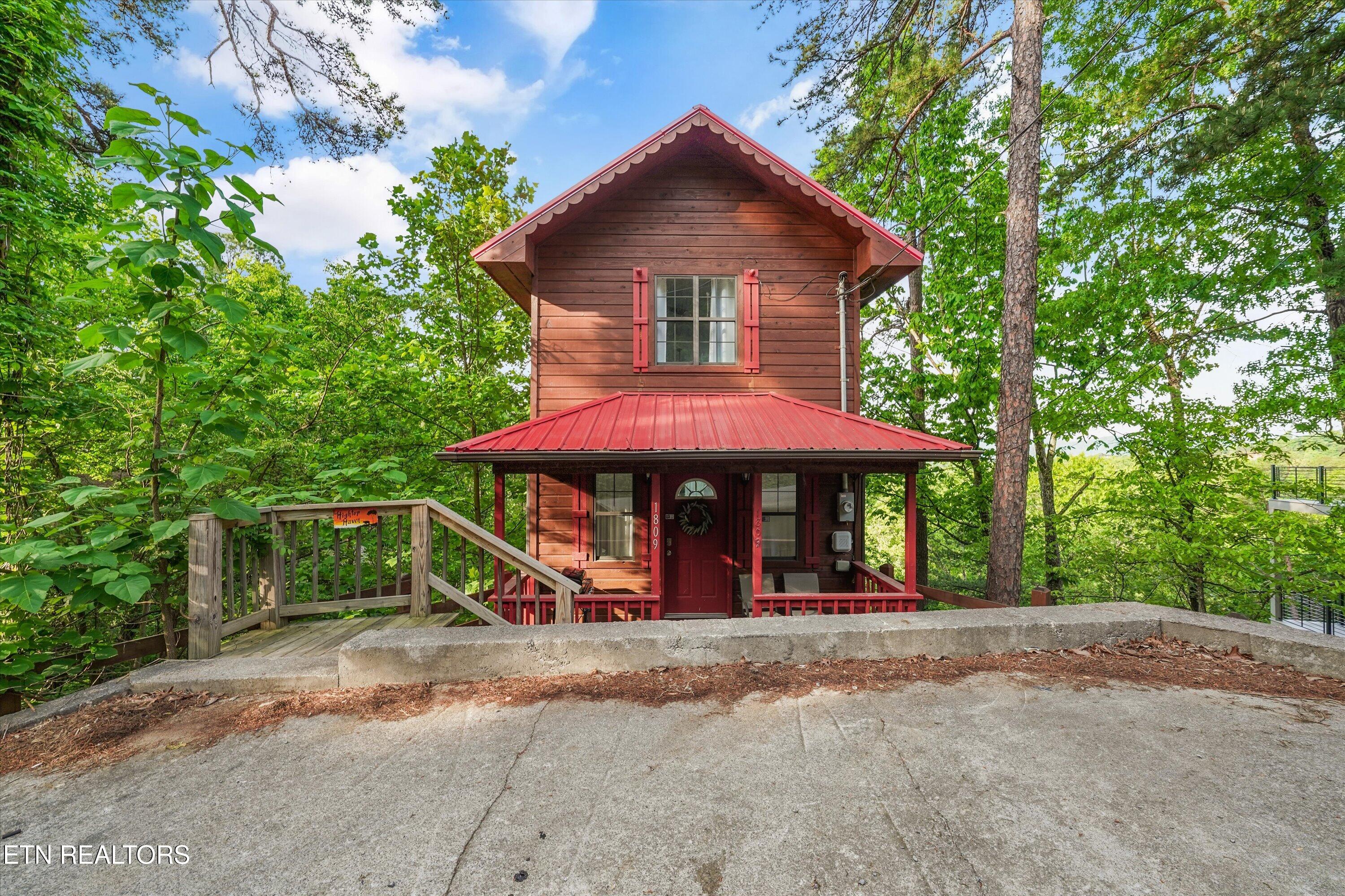1809 Red Bone Way Sevierville, TN 37876 - Photo 2 of 20 Front of House