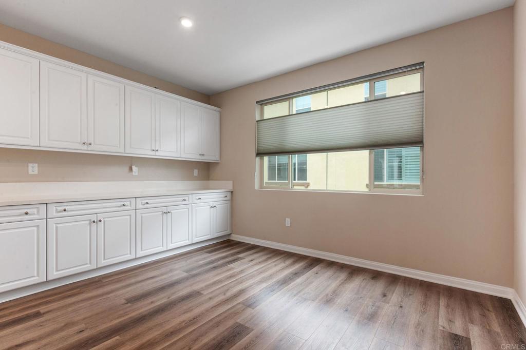 1771 Laurelwood Way Oceanside, CA 92056 - Photo 16 of 46 a view of cabinets and window