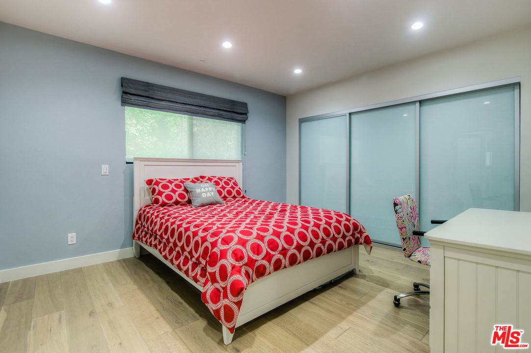 11761 Bellagio Road Los Angeles, CA 90049 - Photo 12 of 12