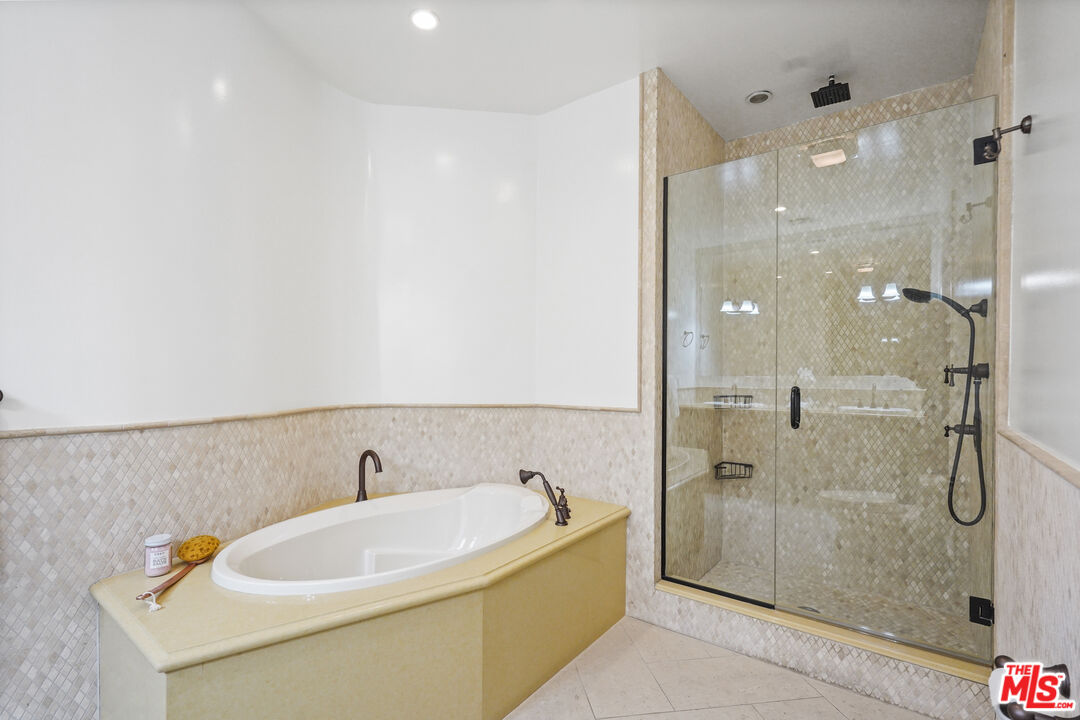 420 South Hamel Road, Unit PH1 Los Angeles, CA 90048 - Photo 26 of 30