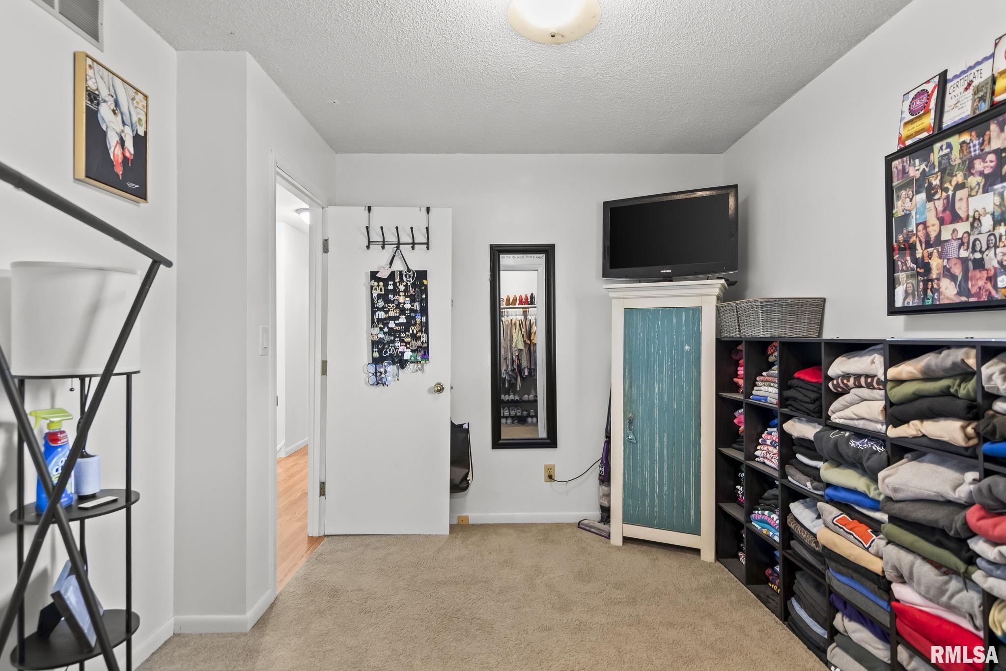 29 Hollybrook Drive Springfield, IL 62702 - Photo 32 of 38