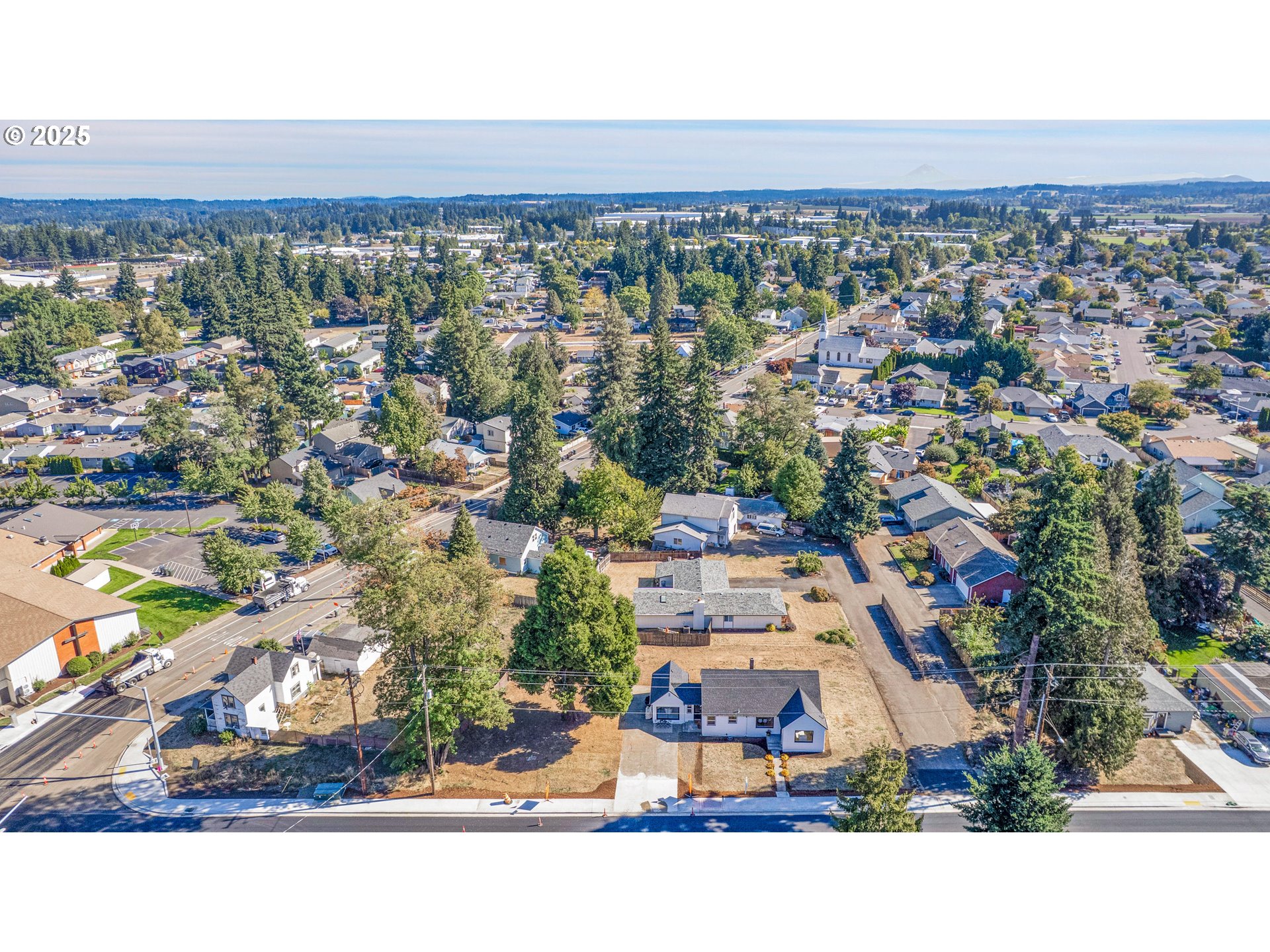 574 South Ivy Street Canby, OR 97013 - Photo 32 of 41 an aerial view of a city