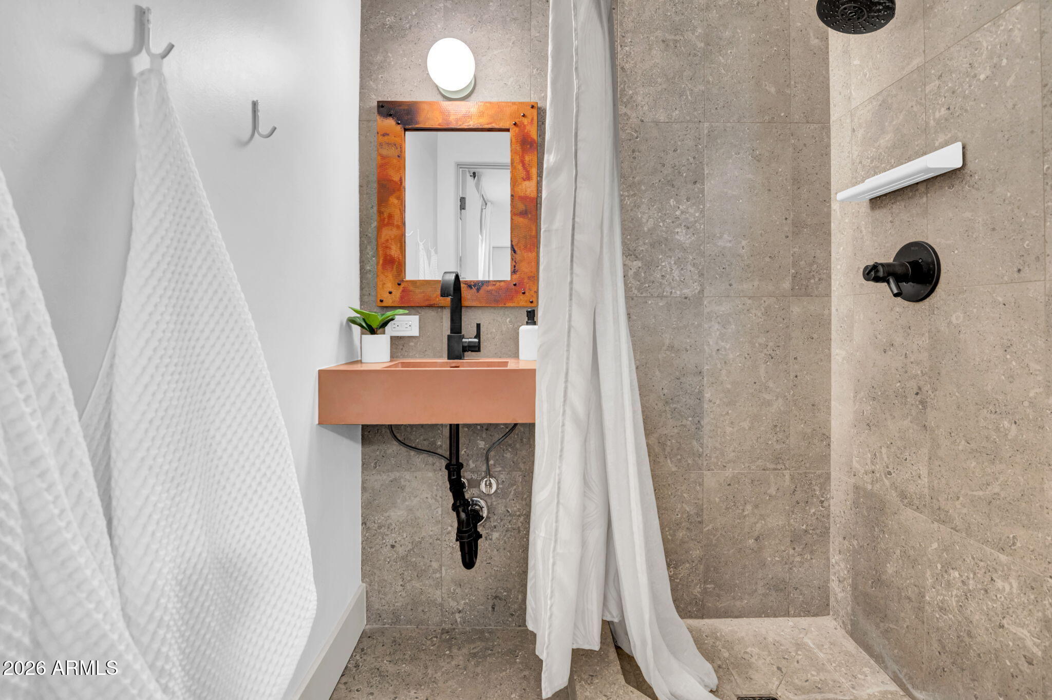 826 East Lamar Road Phoenix, AZ 85014 - Photo 12 of 19 Primary Bathroom