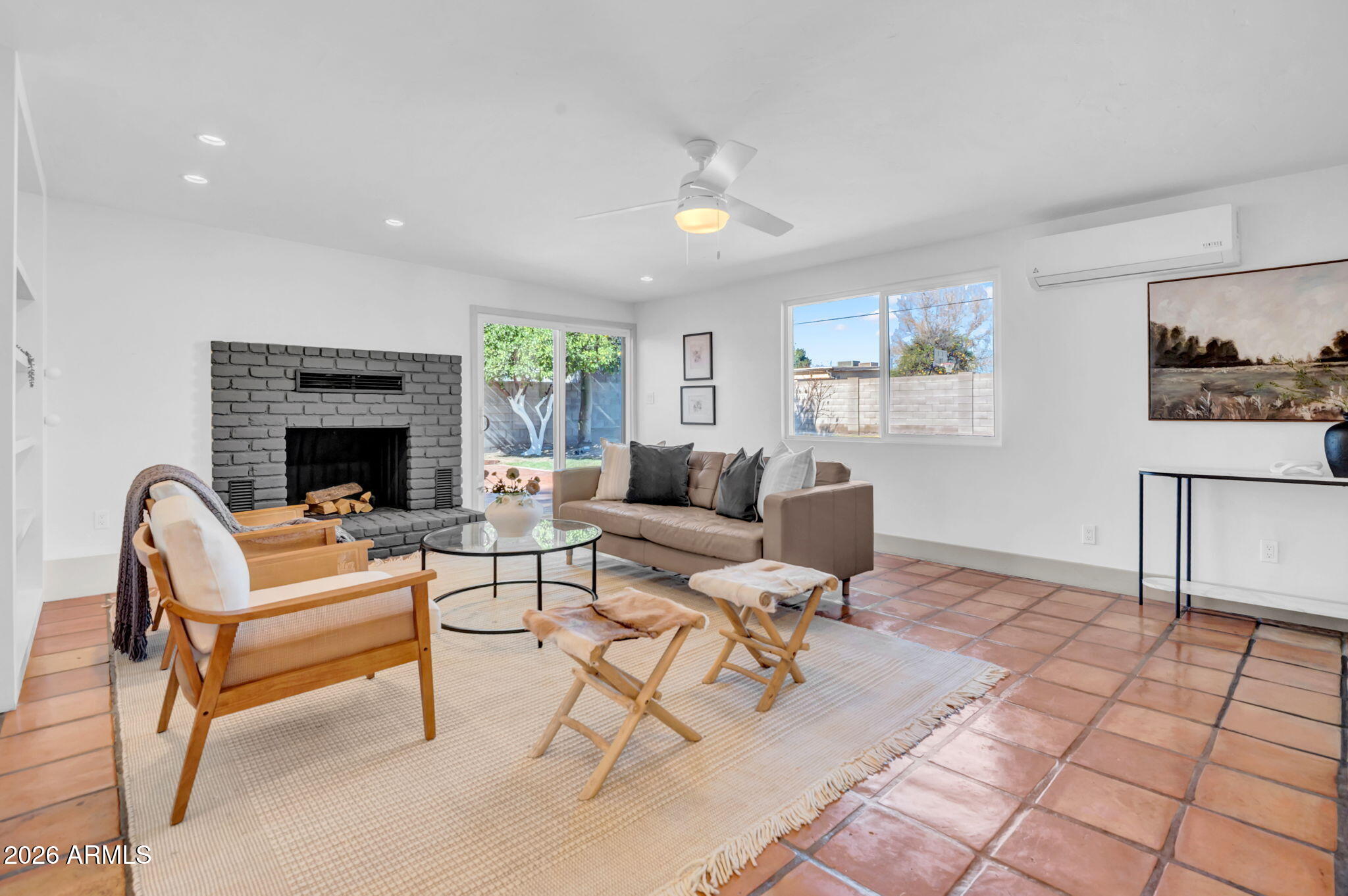 826 East Lamar Road Phoenix, AZ 85014 - Photo 2 of 19 Family Room(1)