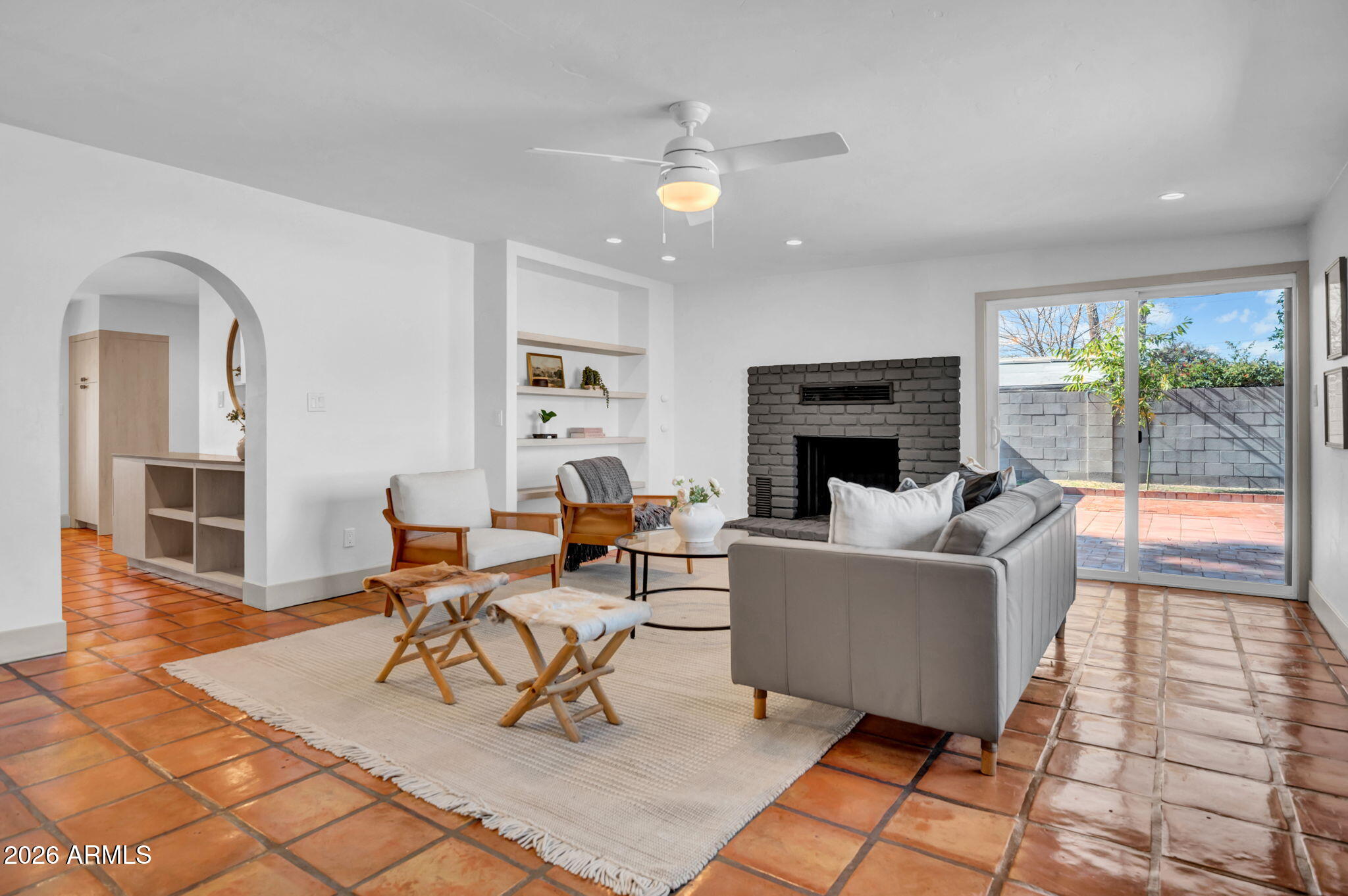 826 East Lamar Road Phoenix, AZ 85014 - Photo 6 of 19 Family Room