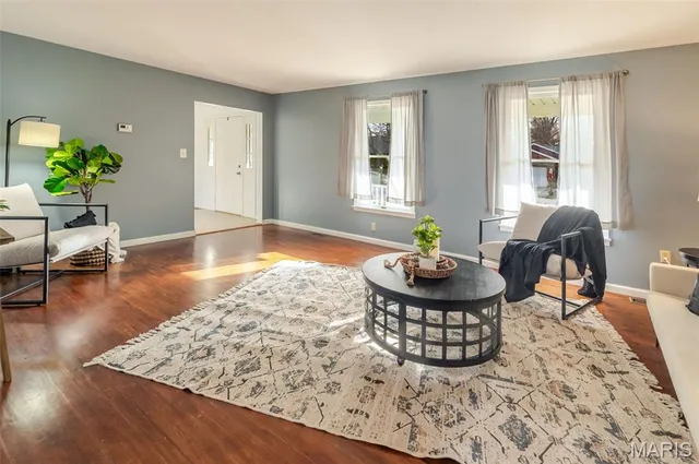 $325,000 | 5016 Southwood Drive, Godfrey, IL 62035