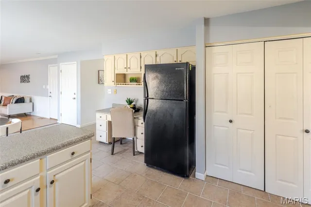 $325,000 | 5016 Southwood Drive, Godfrey, IL 62035