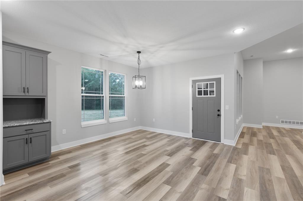 328 Northeast 51st Road Warrensburg, MO 64093 - Photo 11 of 24