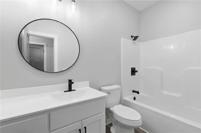 $364,900 | 328 Northeast 51st Road, Warrensburg, MO 64093