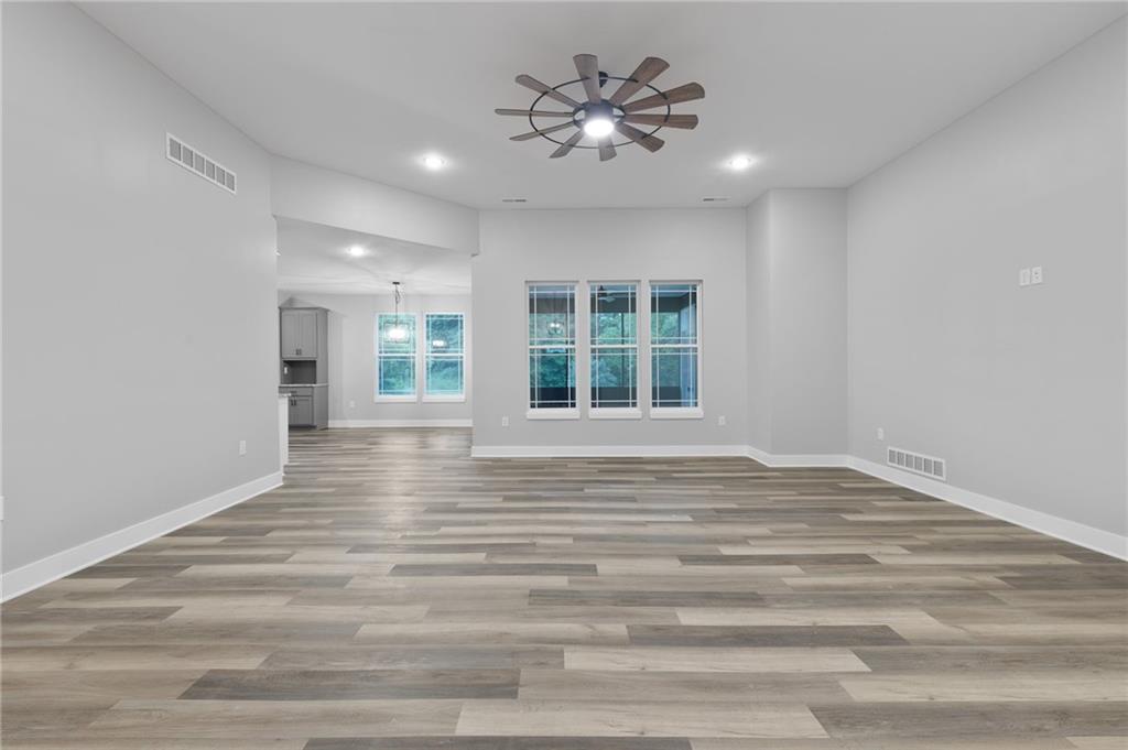 328 Northeast 51st Road Warrensburg, MO 64093 - Photo 3 of 24