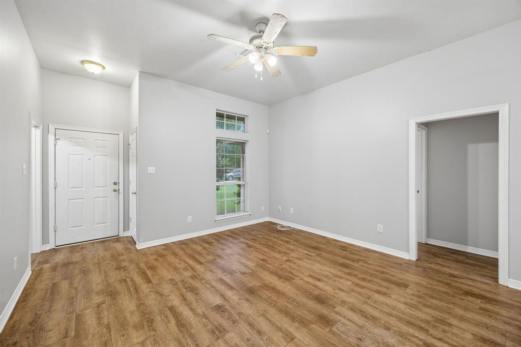 303 Vista Ridge Drive Venus, TX 76084 - Photo 4 of 25