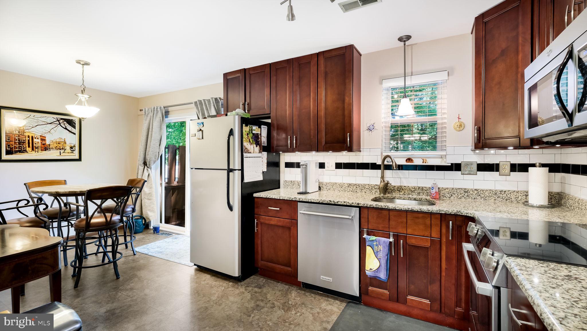 112 Sandy Ridge Drive Doylestown, PA 18901 - Photo 15 of 29 Kitchen