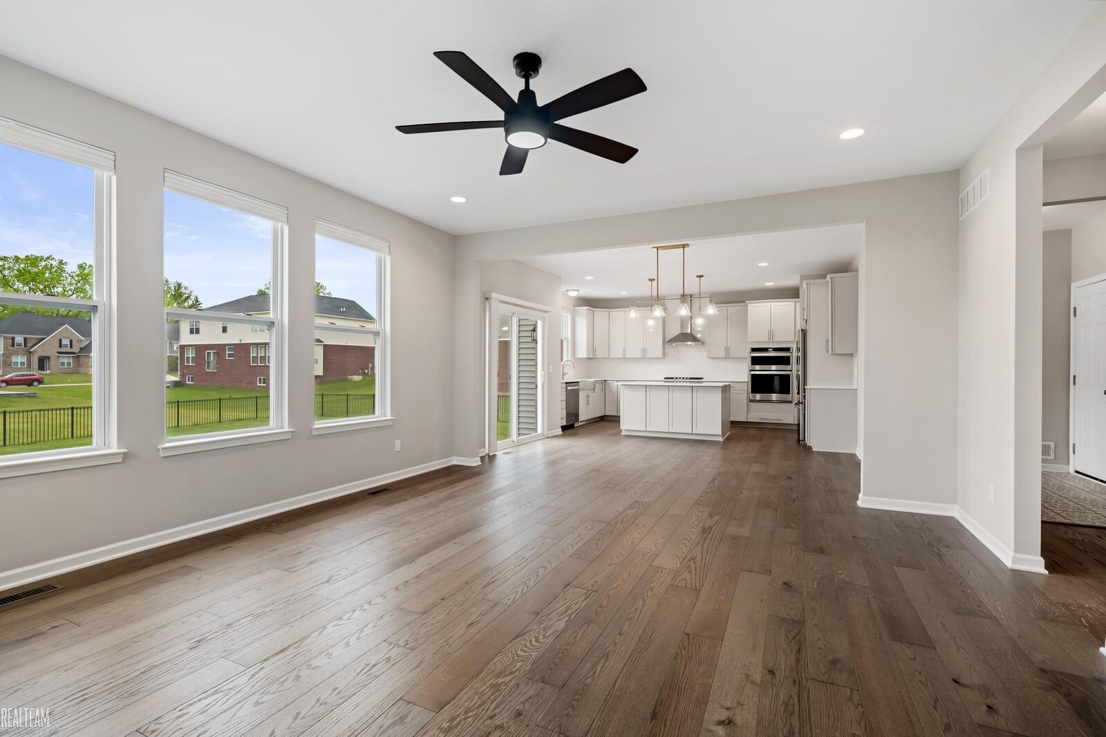 922 Lemon Drive Rochester Hills, MI 48307 - Photo 11 of 33