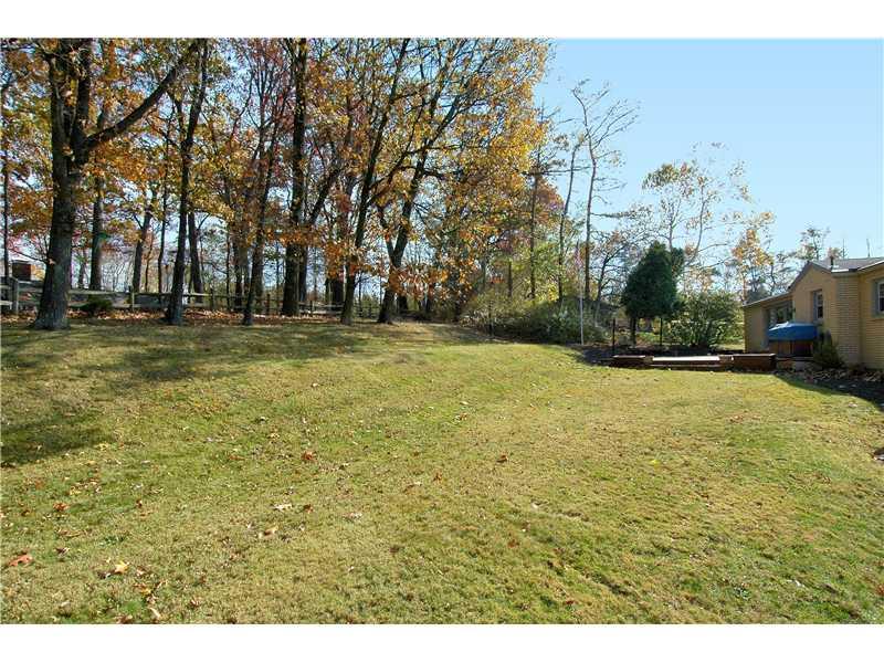 1582 Bellmonte Road Franklin Park, PA 15237 - Photo 19 of 20 Yard/Garden.