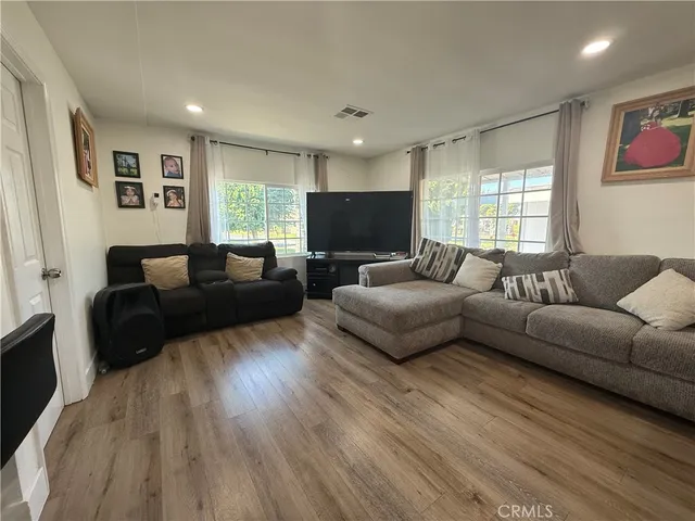 $250,000 | 227 Palos Verdes Drive, Santa Ana, CA 92704