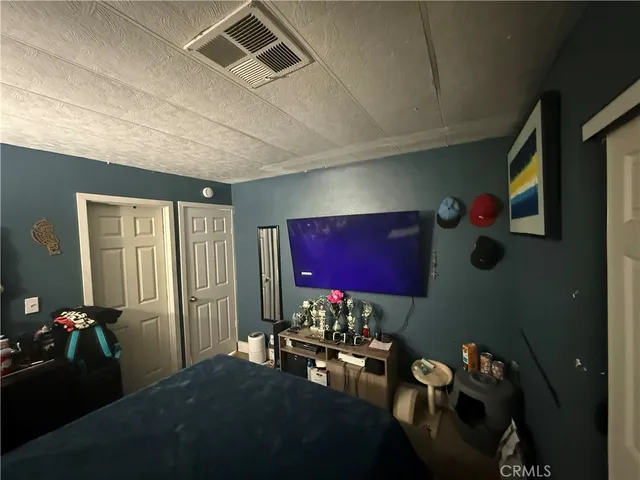 $250,000 | 227 Palos Verdes Drive, Santa Ana, CA 92704