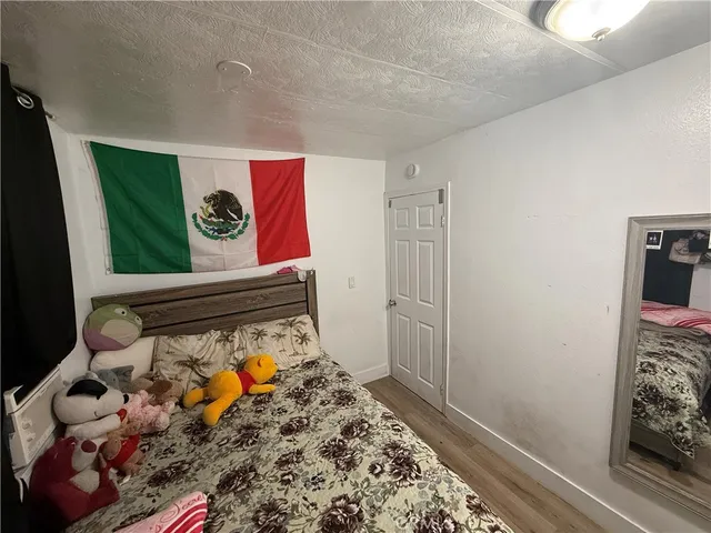 $250,000 | 227 Palos Verdes Drive, Santa Ana, CA 92704