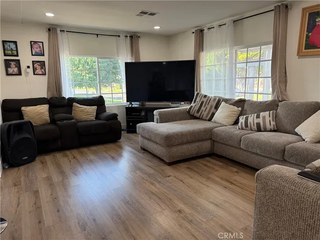 $250,000 | 227 Palos Verdes Drive, Santa Ana, CA 92704