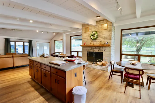 $699,900 | 2870 South Riverside Drive, Beloit, WI 53511